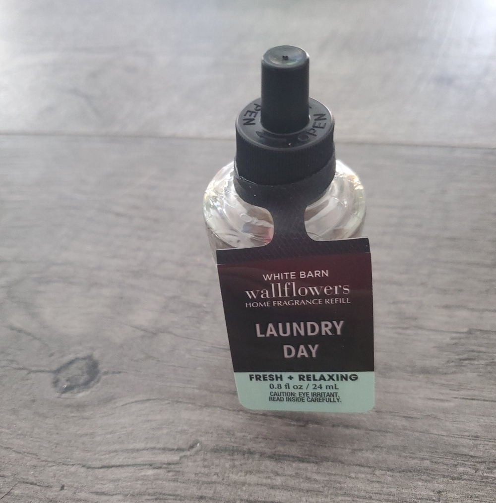 Bath And Body Works Laundry Day Wallflower